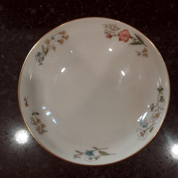 Lenox cream pedestal floral bowl - Picture 3 of 9
